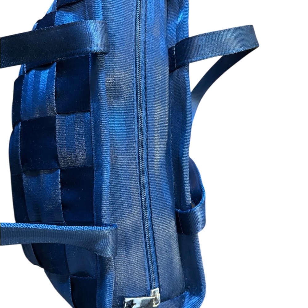 Harveys Blue Seatbelt Bag Tote - Picture 3 of 9